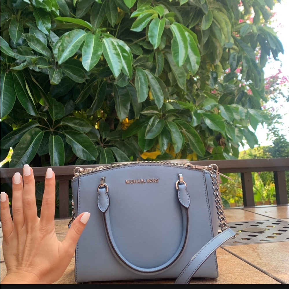 Small/medium Michael Kors blue bag, silver zipper